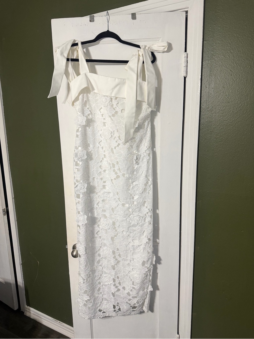 Petal & Pup White Lace Midi Dress with Tie-Strap Shoulders - Picture 5 of 10